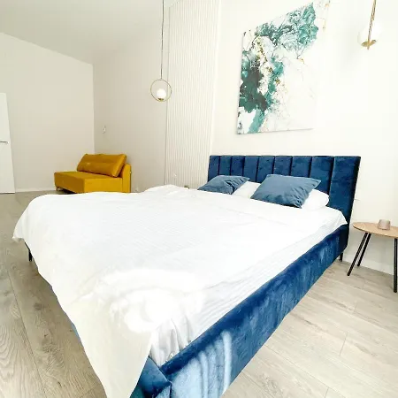 Apartment по вул менцинського 6 *