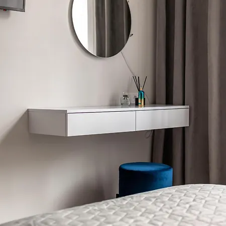 по вул менцинського 6 *