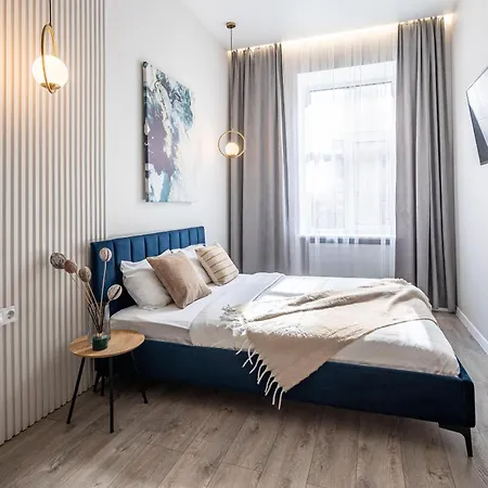 Apartamento по вул менцинського 6