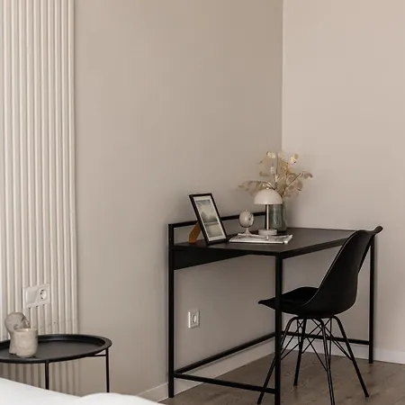 по вул менцинського 6 公寓 利沃夫